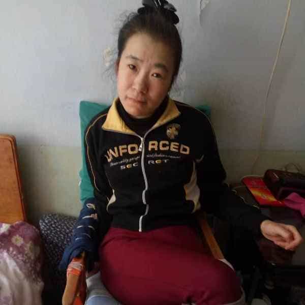 辽宁45岁单身美女真诚找对象-玉林征婚相亲网