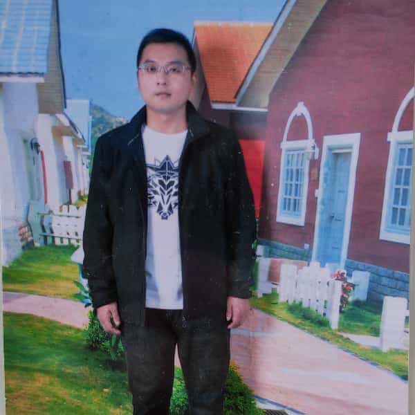 四川35岁单身帅哥真诚找对象-玉林征婚相亲网
