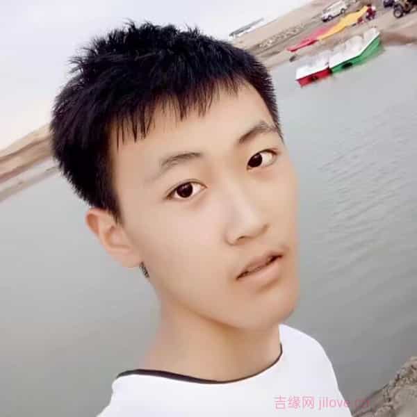 河南24岁单身帅哥真诚找对象-玉林征婚相亲网